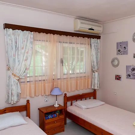 Daire Liakos' Vasiliká