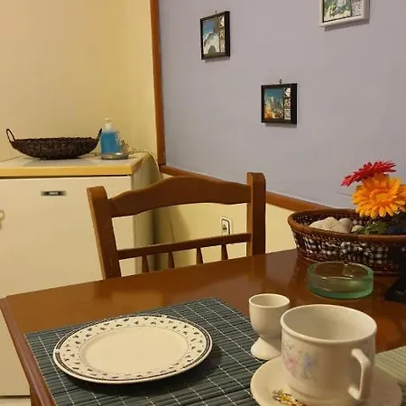 Liakos' Apartment