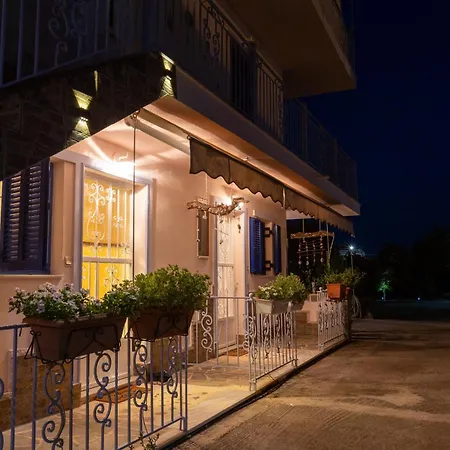 Liakos' Daire Vasiliká